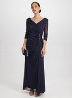 Robe cache-coeur à broche