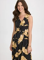 Robe florale à effet torsadé