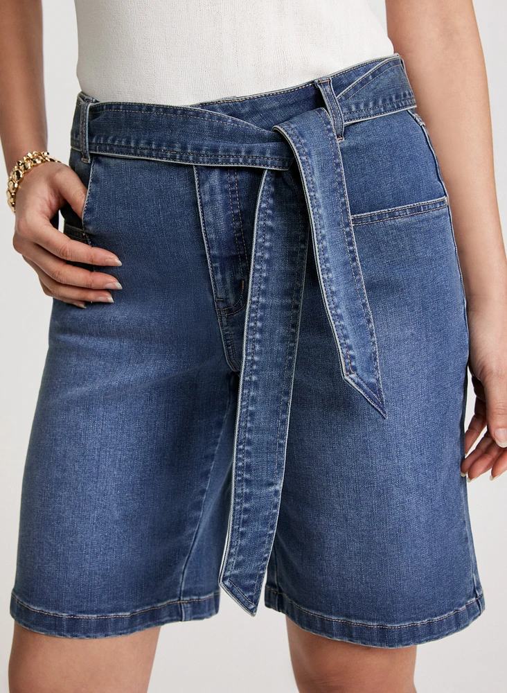 Short en jean avec ceinture à nouer