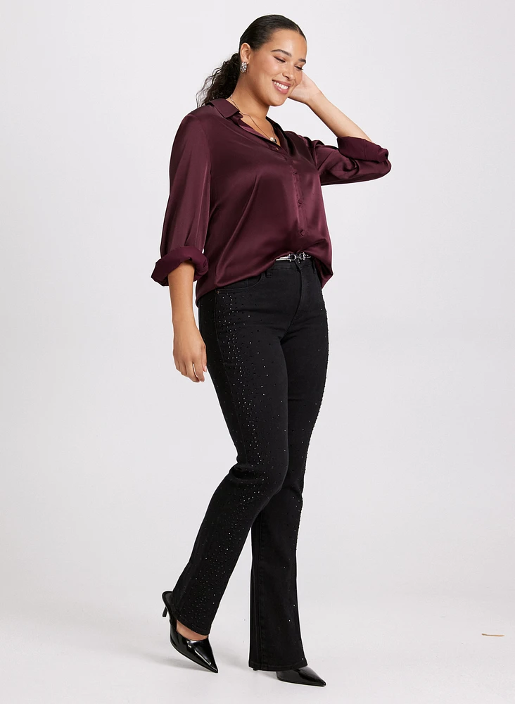 Blouse en satin et jean à cristaux