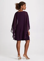 Robe en chiffon à cape superposée