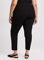 Pantalon Sofia à jambe étroite – court