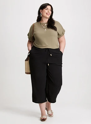 Ruffled Sleeve T-Shirt & Wide Leg Capris