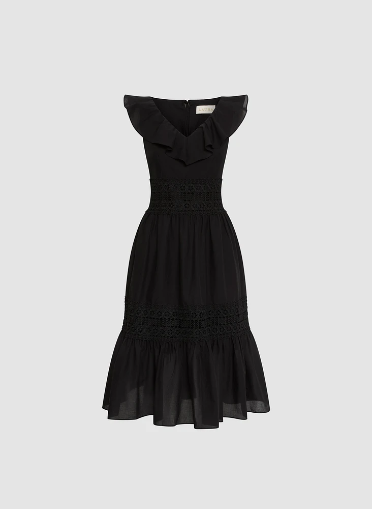 Robe ajustée et évasée volantée