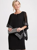 Robe courte asymétrique à effet cape