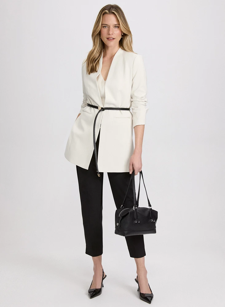 Blouse sans manches en satin