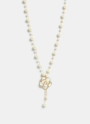 Collier à pendentif fleur et perles