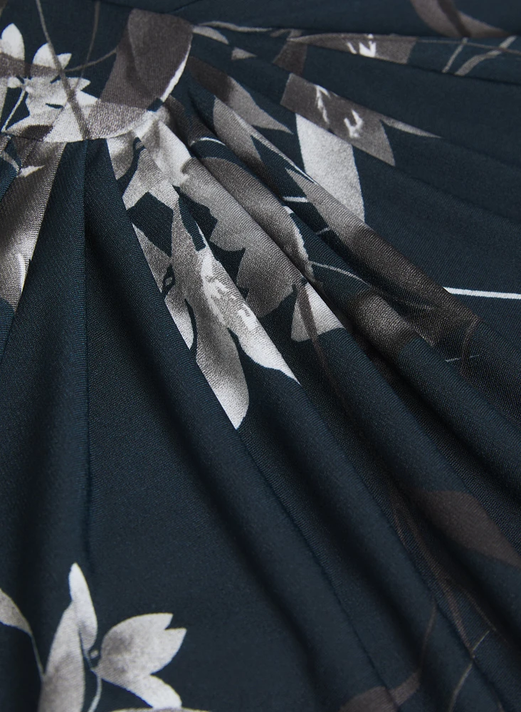 Robe florale drapée