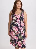 Ensemble à robe de nuit et chambre florales