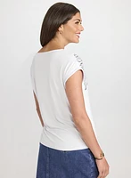 T-shirt à motif floral en esquisse