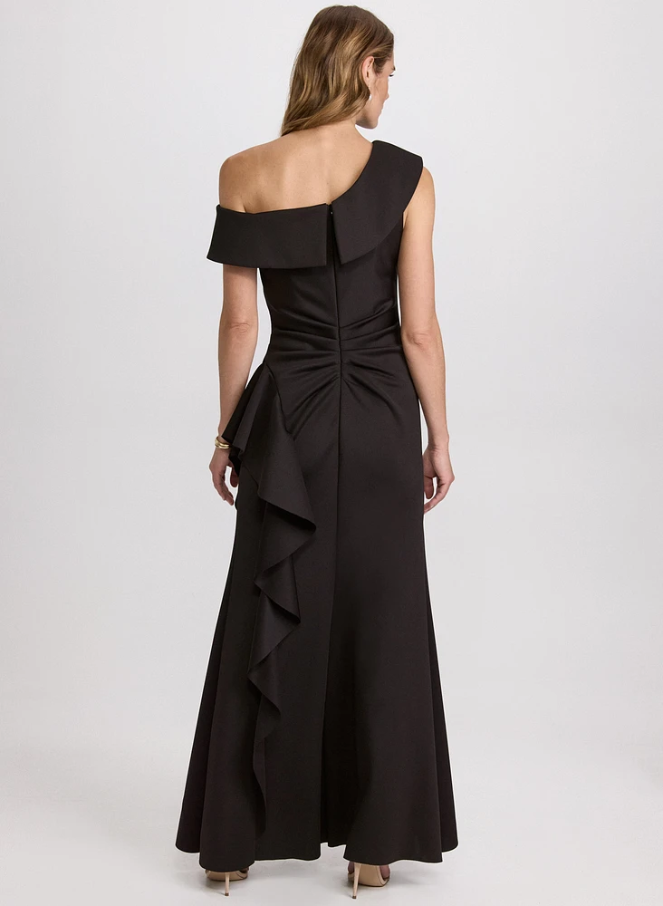 Robe asymétrique à volants