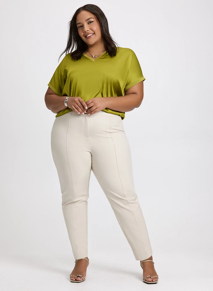 Blouse satinée et pantalon à jambe étroite