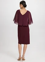 Robe ajustée à effet cape