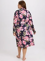 Ensemble à robe de nuit et chambre florales