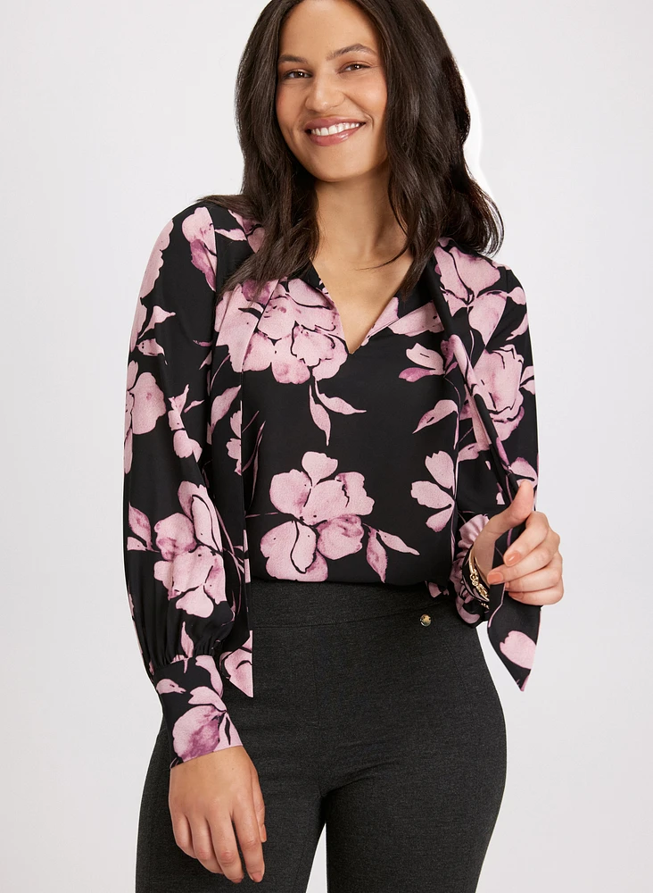 Blouse florale à détail noué