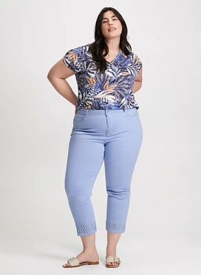 Leaf Print T-Shirt & Straight Leg Denim Capris