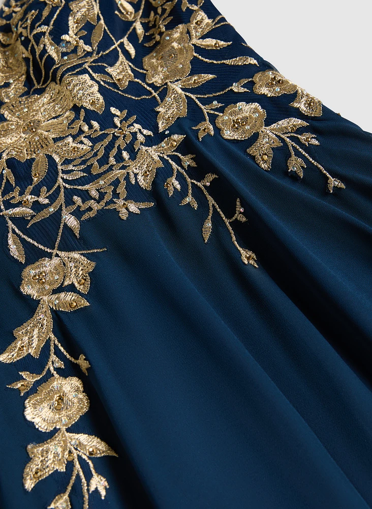 Robe à broderies florales