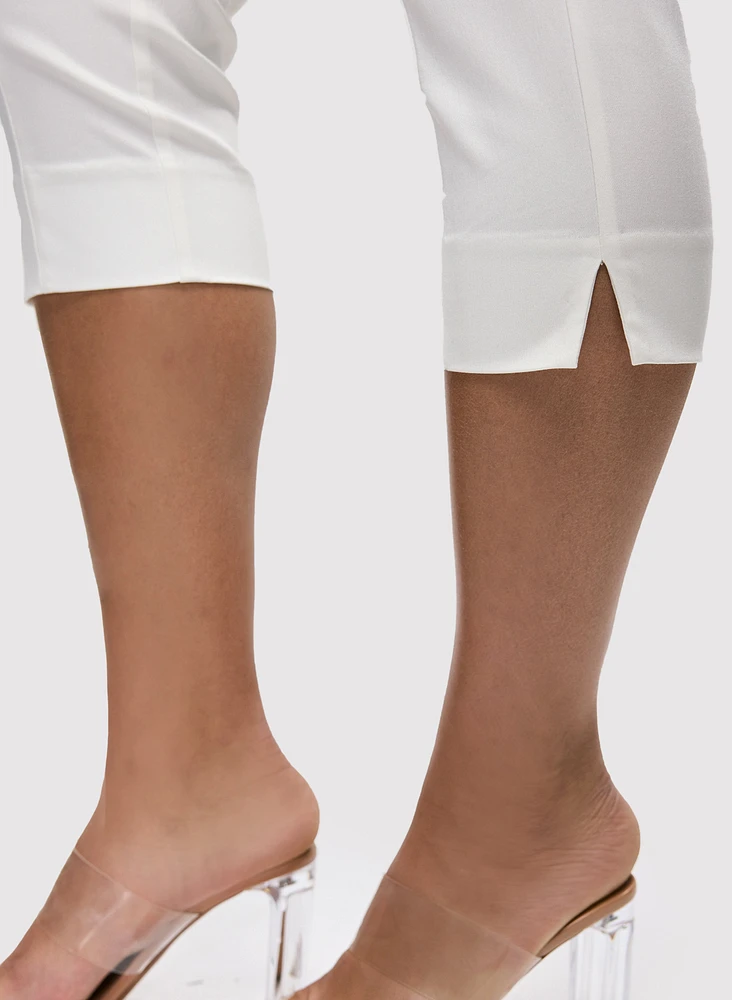 Straight Leg Pull-On Capris