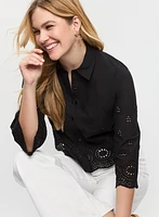 Blouse boutonnée à oeillets