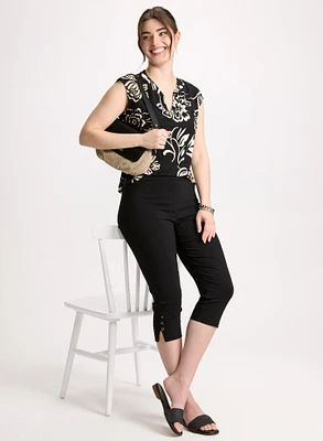 Split Neck Floral Top & Pull-On Bengaline Capris