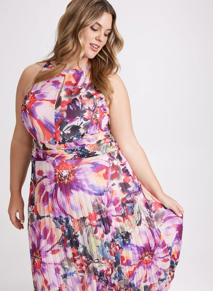 Robe florale à jupe plissée