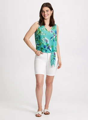 Blouse florale nouée et short à jambe droite