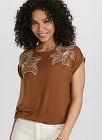 T-shirt à motif floral en esquisse