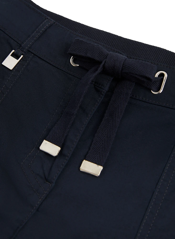 Zipper Detail Capris