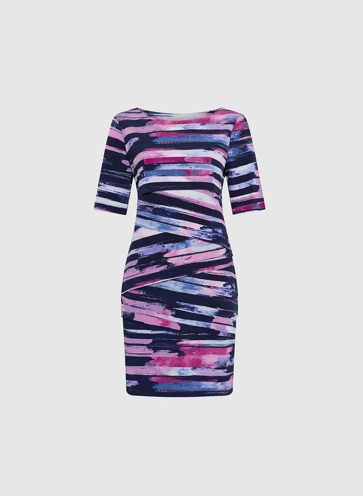 Robe à rayures abstraites