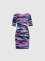 Robe à rayures abstraites