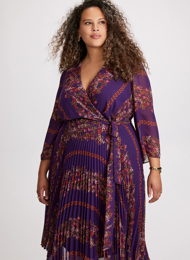 Robe florale à jupe plissée