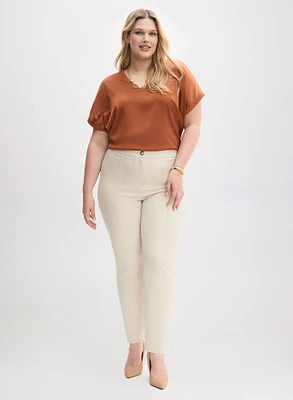 Blouse satinée à encolure en V et pantalon Cité à jambe droite