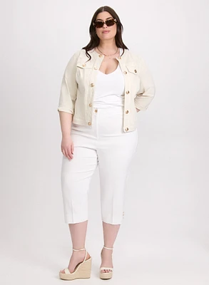 Veste en jean et capri à détails métalliques