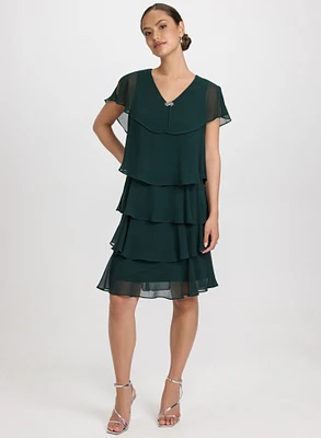 Robe cocktail étagée à broche
