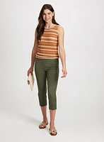 Lateral Slit Pull-On Capris