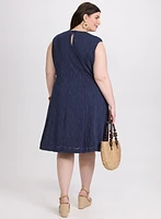 Robe à oeillets brodés