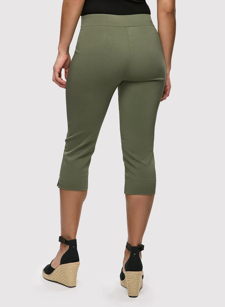Straight Leg Pull-On Capris