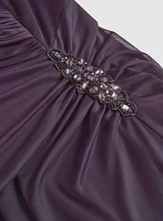 Robe cache-coeur à broche