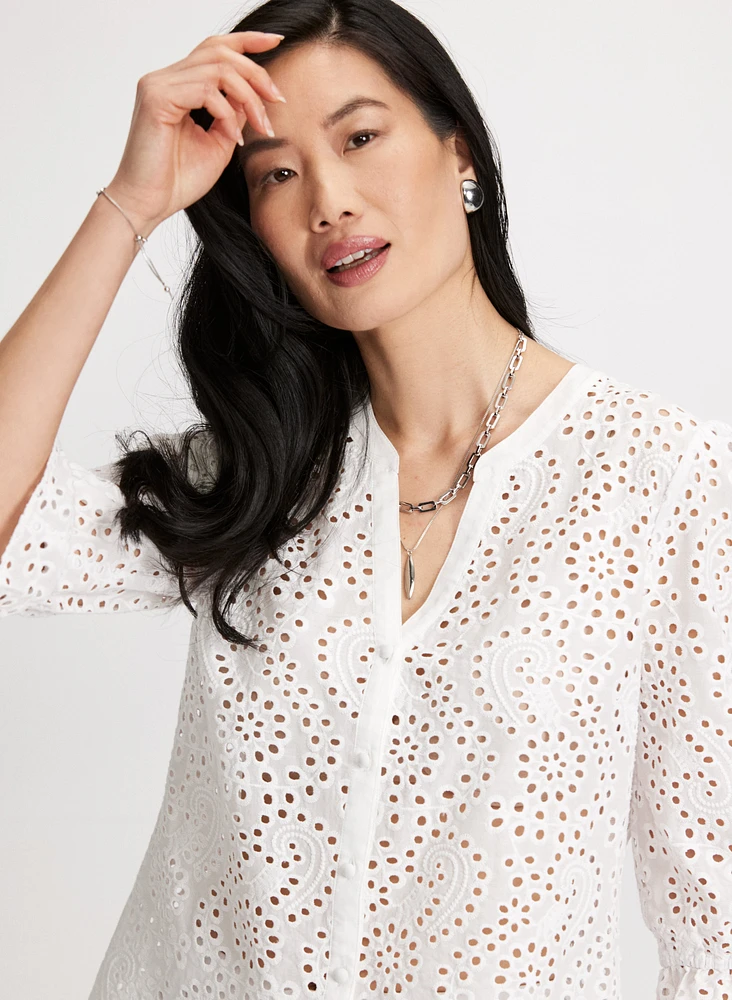 Blouse boutonnée à oeillets