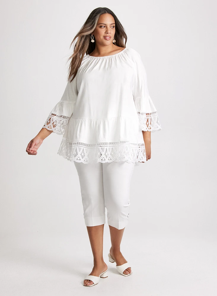Blouse à volant et broderies décoratives