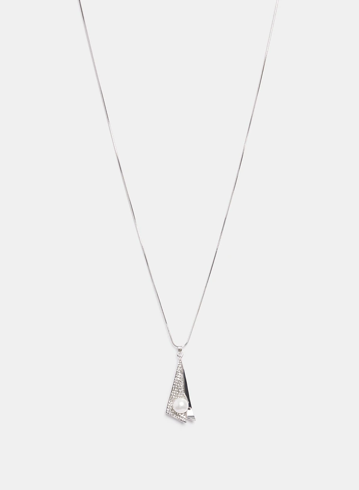 Collier à pendentif en triangle