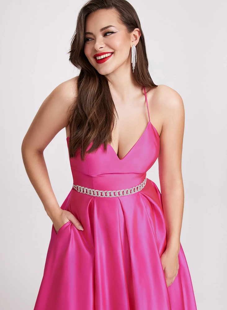 Robe longue satinée à corset