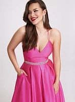 Robe longue satinée à corset