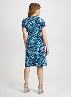Robe fleurie à détails froncés