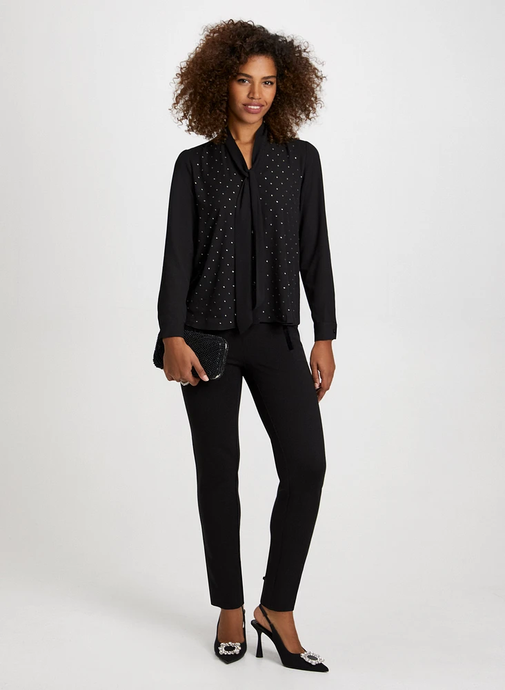 Blouse avec lien à nouer et pantalon à détail de boucle