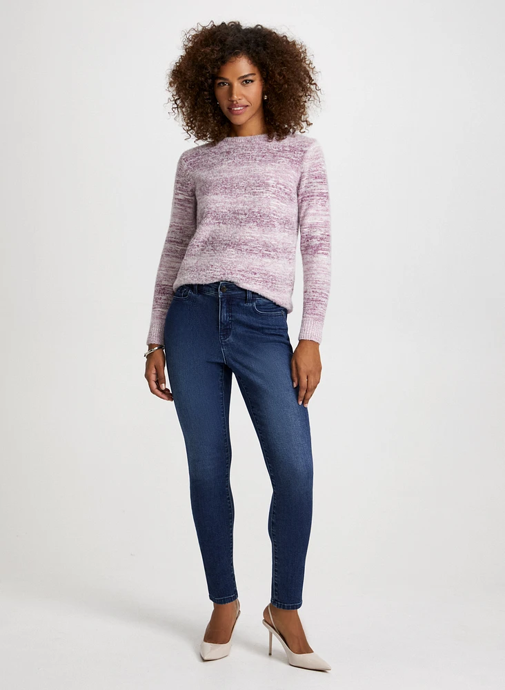Pull rayé et pelucheux à manches longues