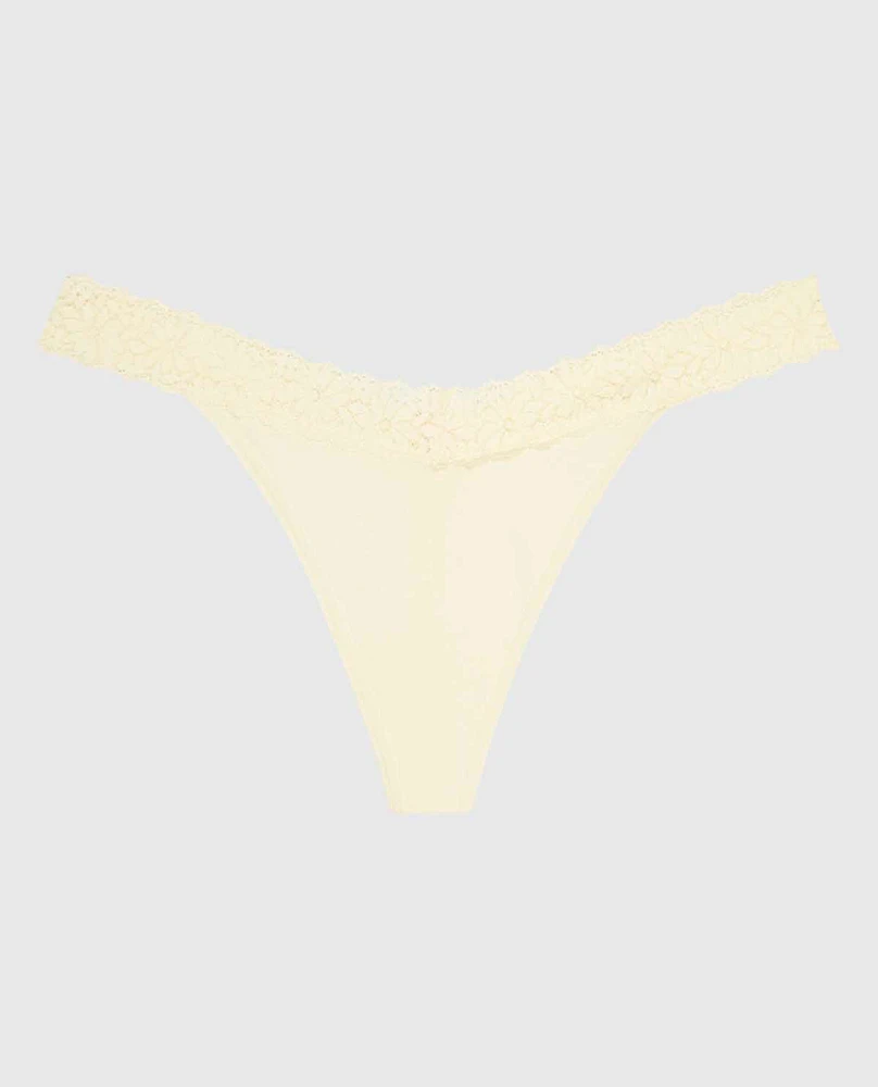 Tanga à taille en V avec bordure dentelle