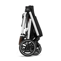 Poussette Gazelle S – Châssis couleur argent avec siège Noir Moon