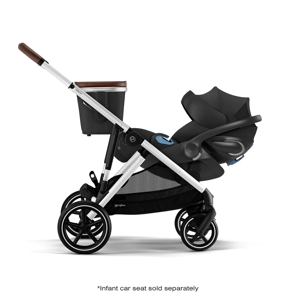 Poussette Gazelle S – Châssis couleur argent avec siège Noir Moon