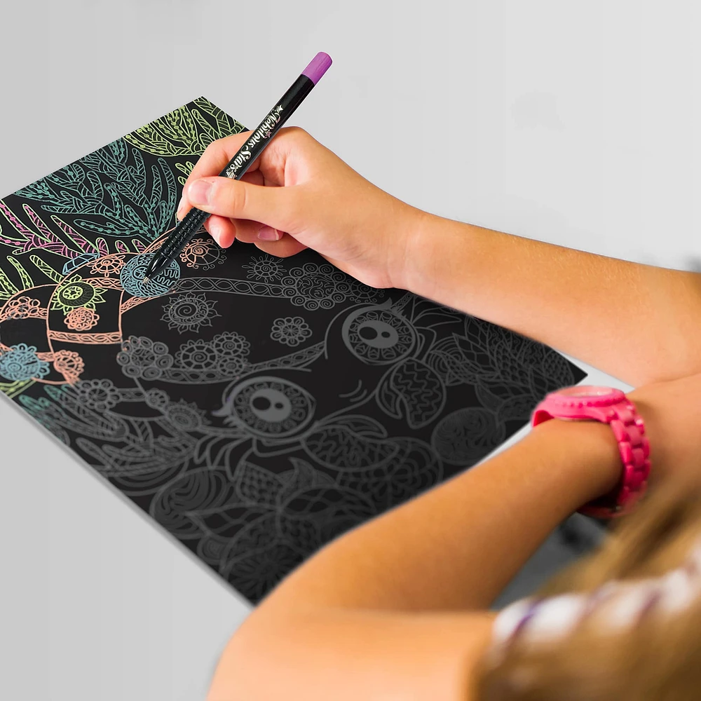 Livre à Coloriage à Pages Noires